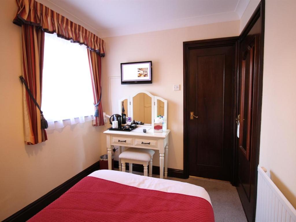 Pilgrims Hotel Canterbury Oda fotoğraf