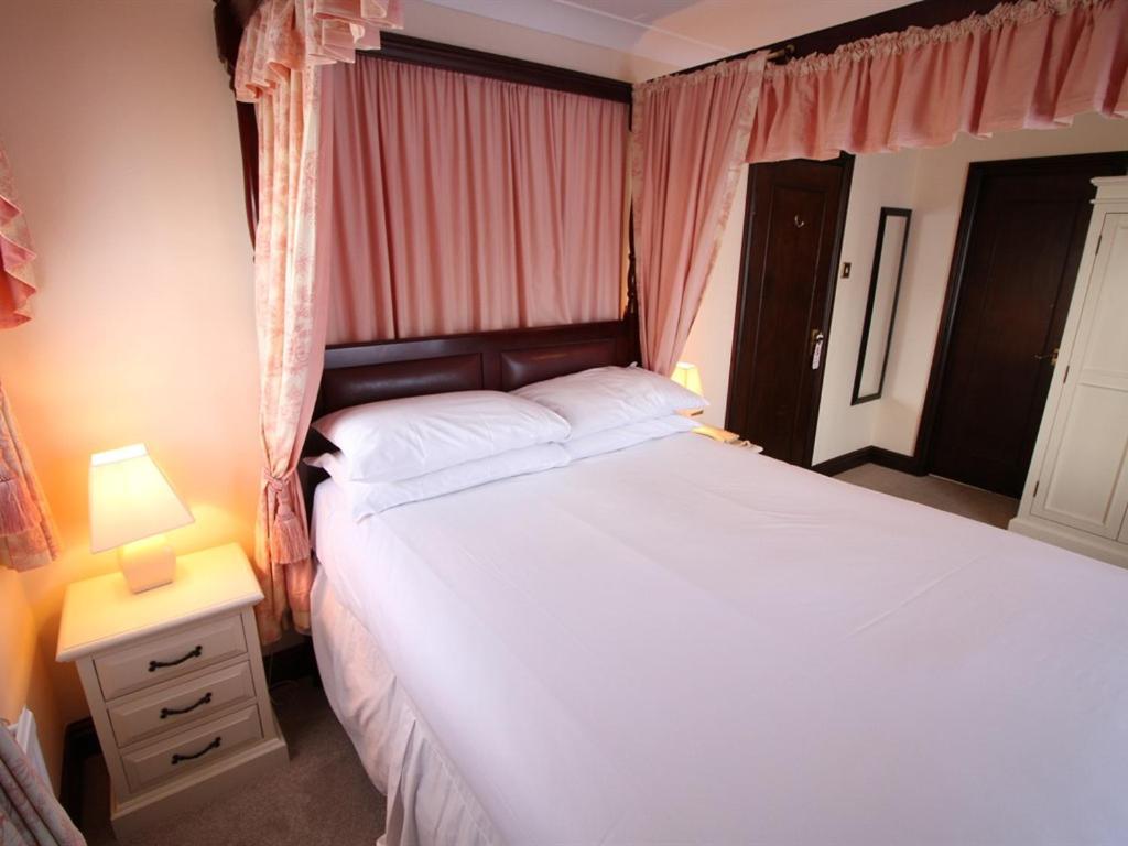 Pilgrims Hotel Canterbury Oda fotoğraf
